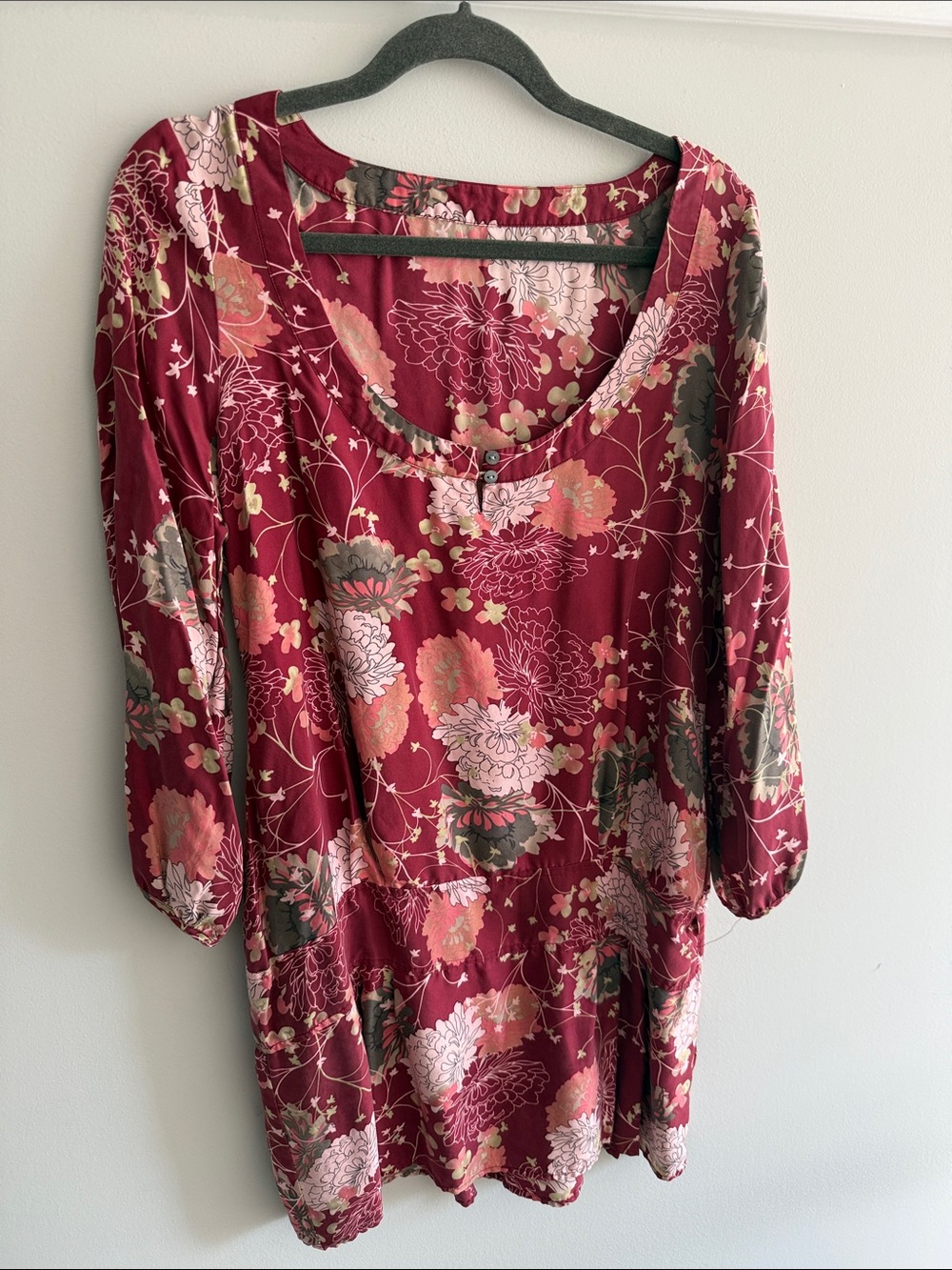 Womens Floral Scoop Neck Tunic Top - Burgundy Floral